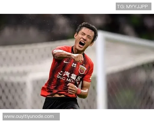 王燊超火力全开四球追平中超单季纪录天外流星般闪耀赛场 王燊超火力全开四球追平中超单季纪录天外流星般闪耀赛场