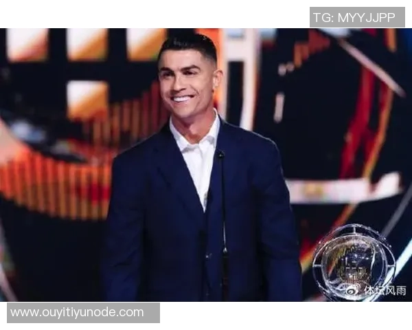 C罗荣获葡萄牙环球声望奖在社交媒体分享喜悦与感激之情 C罗荣获葡萄牙环球声望奖在社交媒体分享喜悦与感激之情