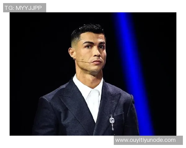 C罗荣获葡萄牙环球声望奖在社交媒体分享喜悦与感激之情 C罗荣获葡萄牙环球声望奖在社交媒体分享喜悦与感激之情