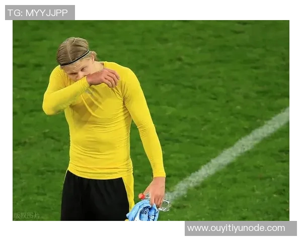 哈曼质疑凯恩提前续约称其回防过深影响进球表现需观察硬仗能力