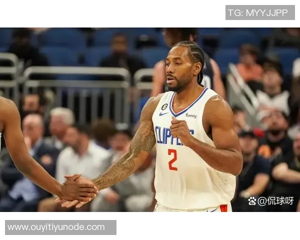 小卡表现低迷9投仅3中全场仅得10分正负值惨淡25