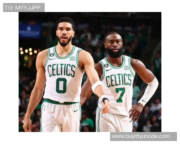 杰伦布朗调侃塔图姆康复迅速或将参加揭幕战